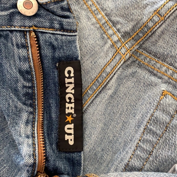 Cinch Grant up Distressed Blue Jeans - Picture 5 of 8
